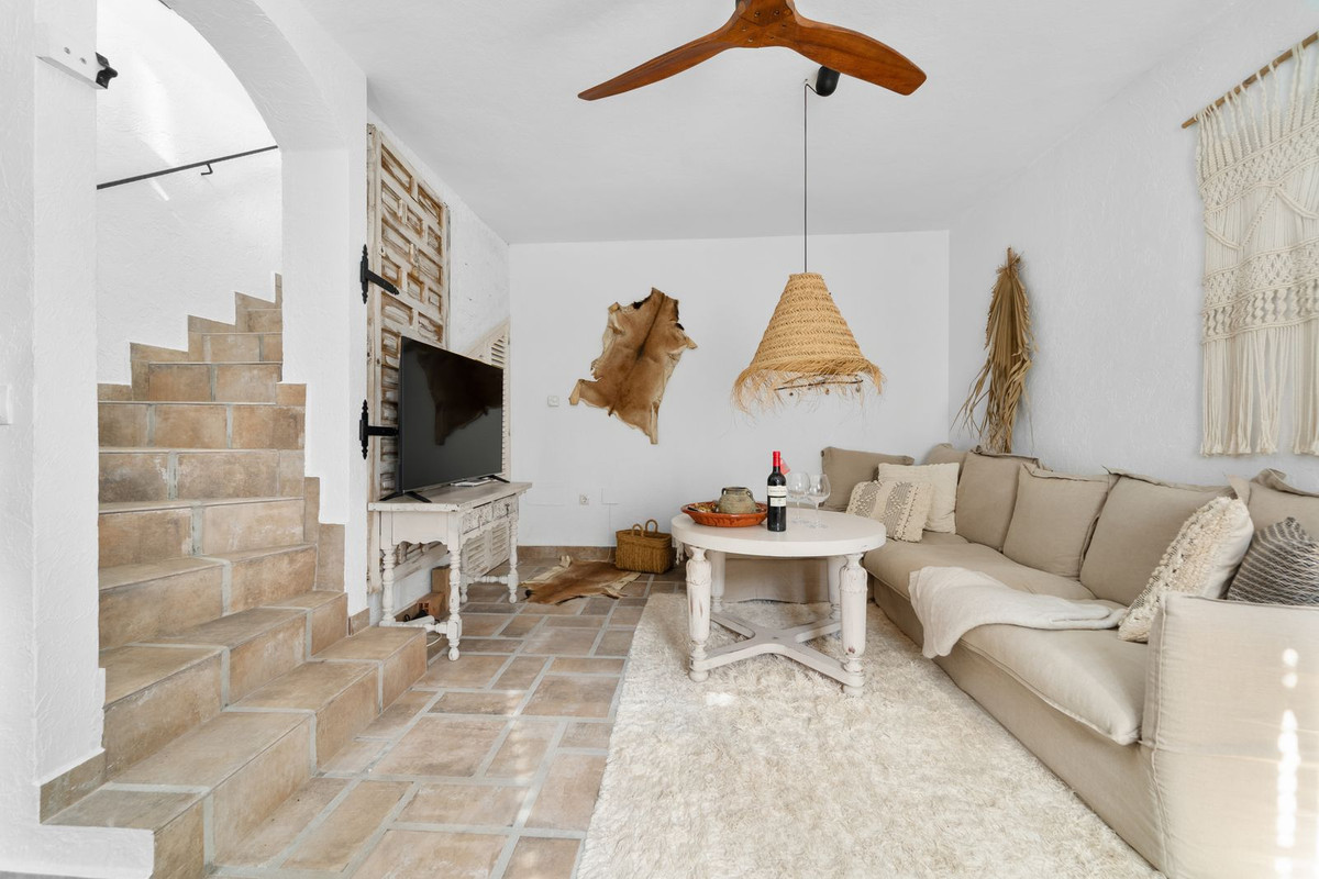 Villa for sale in Mijas