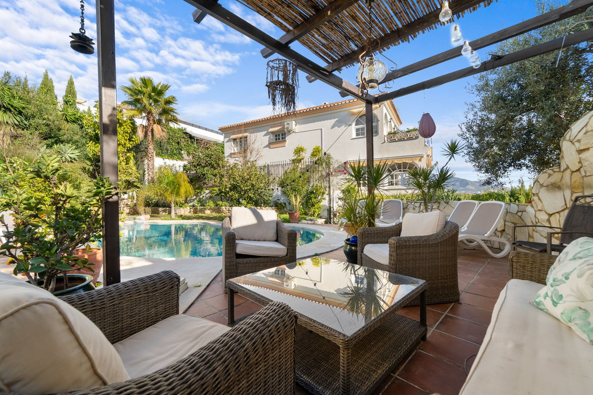 Villa for sale in Mijas