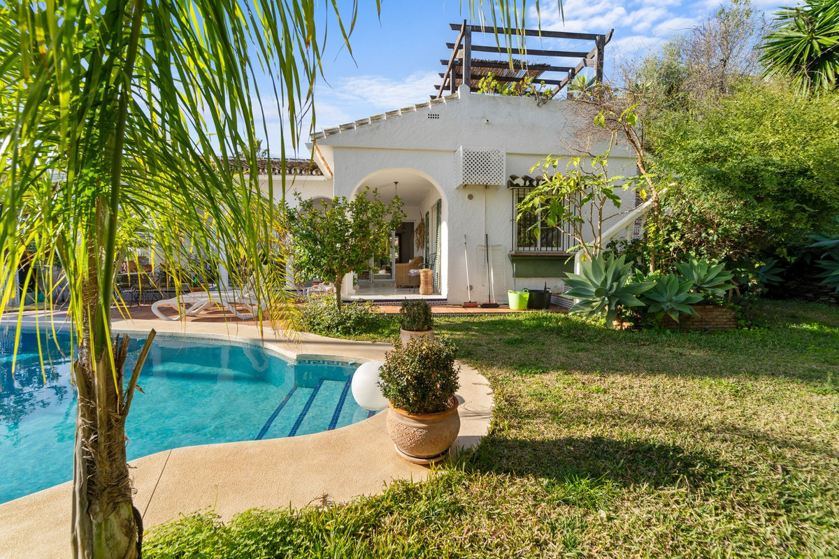 Villa for sale in Mijas