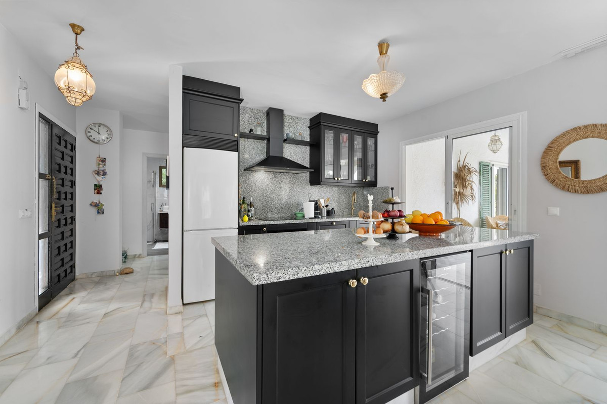Villa for sale in Mijas