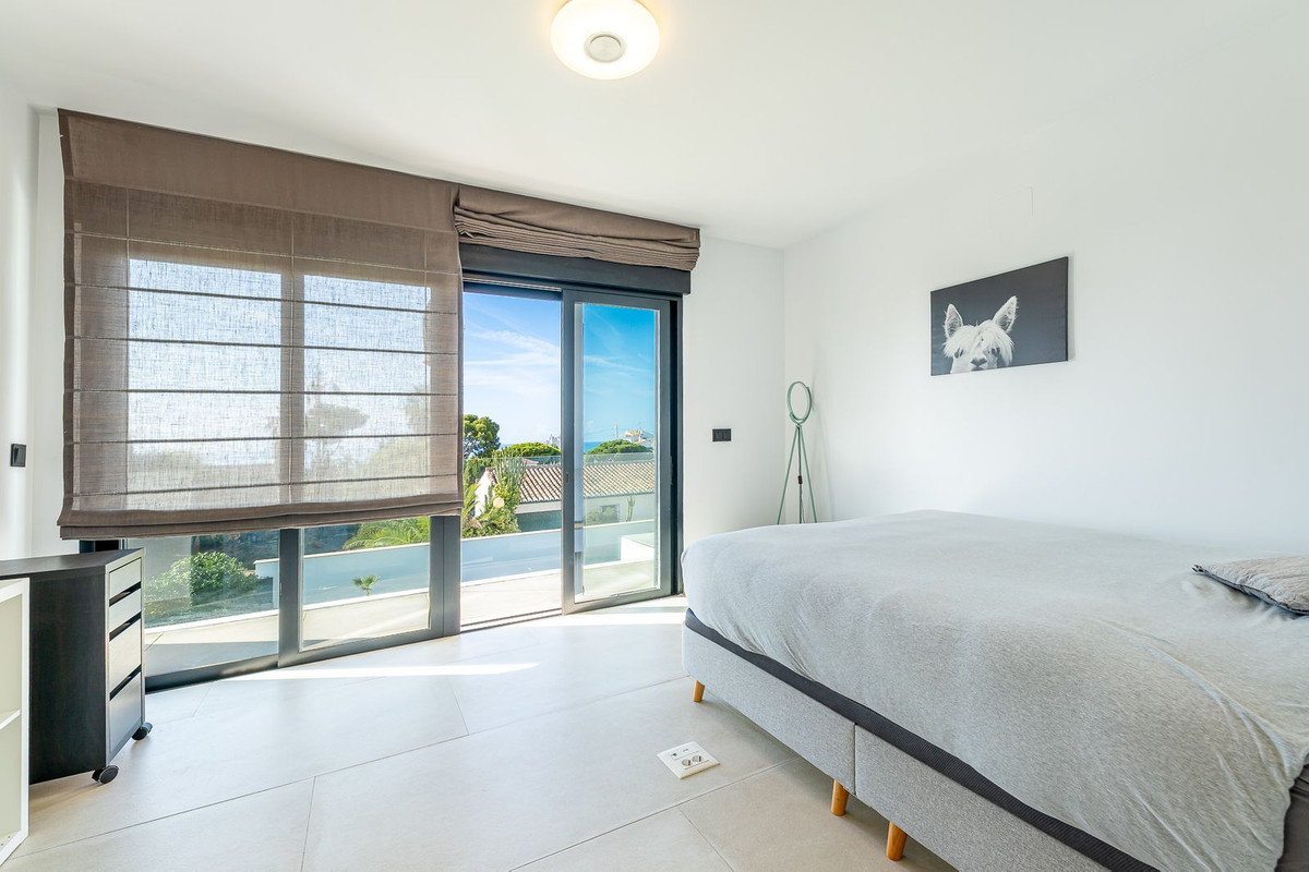 Villa for sale in Mijas