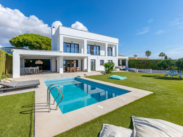Villa for sale in Mijas