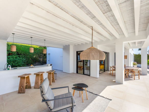 Villa for sale in Mijas