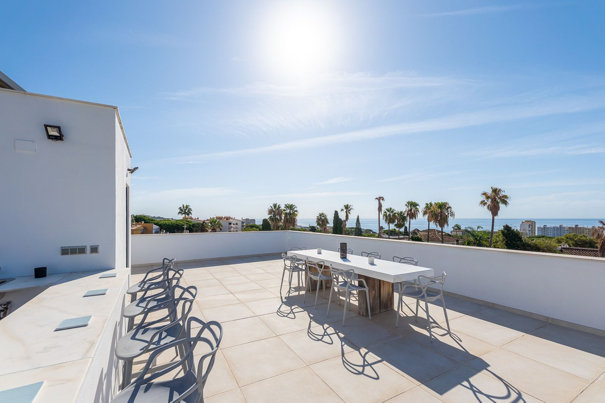 Villa for sale in Mijas