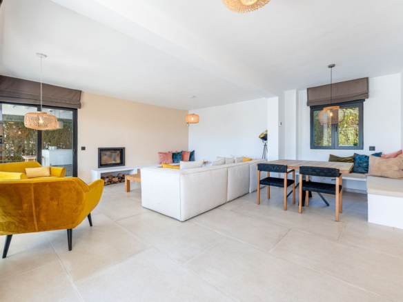 Villa for sale in Mijas