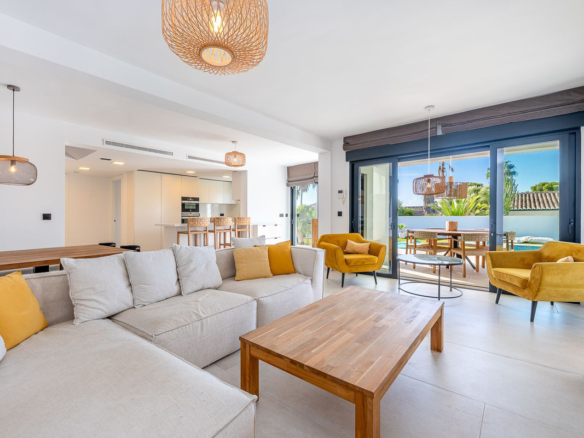 Villa for sale in Mijas