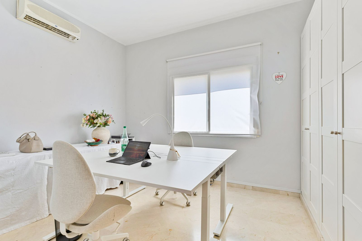 Villa for sale in Mijas