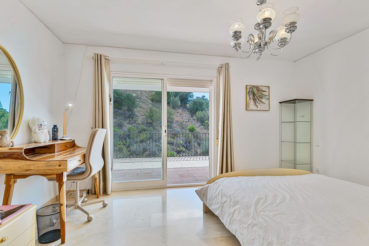 Villa for sale in Mijas