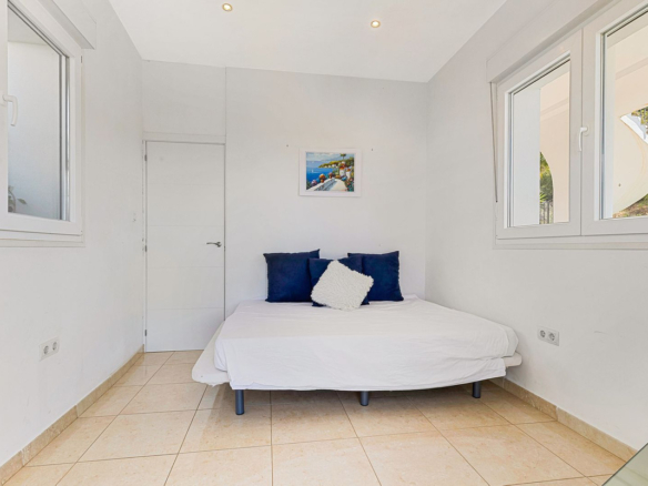 Villa for sale in Mijas