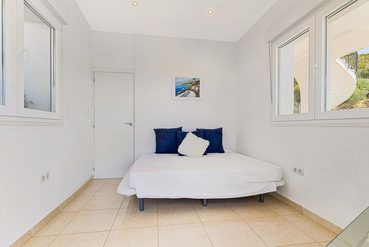 Villa for sale in Mijas