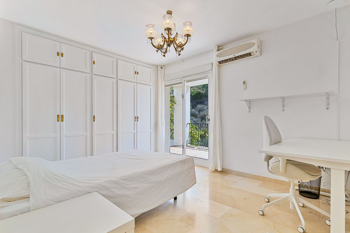 Villa for sale in Mijas