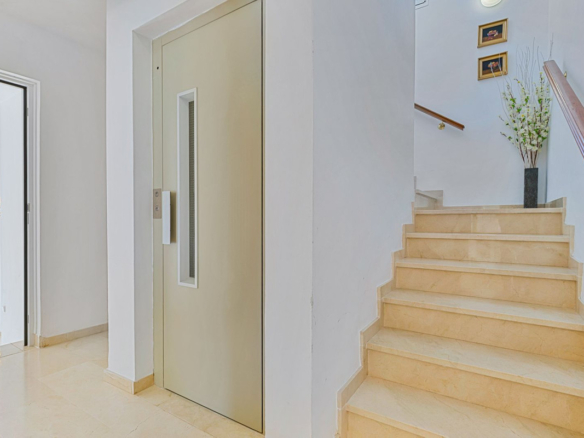 Villa for sale in Mijas