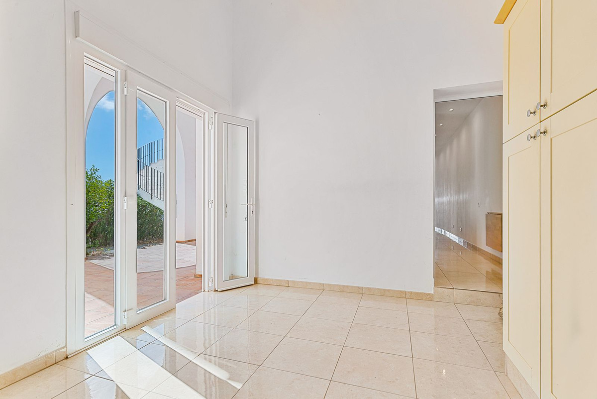 Villa for sale in Mijas