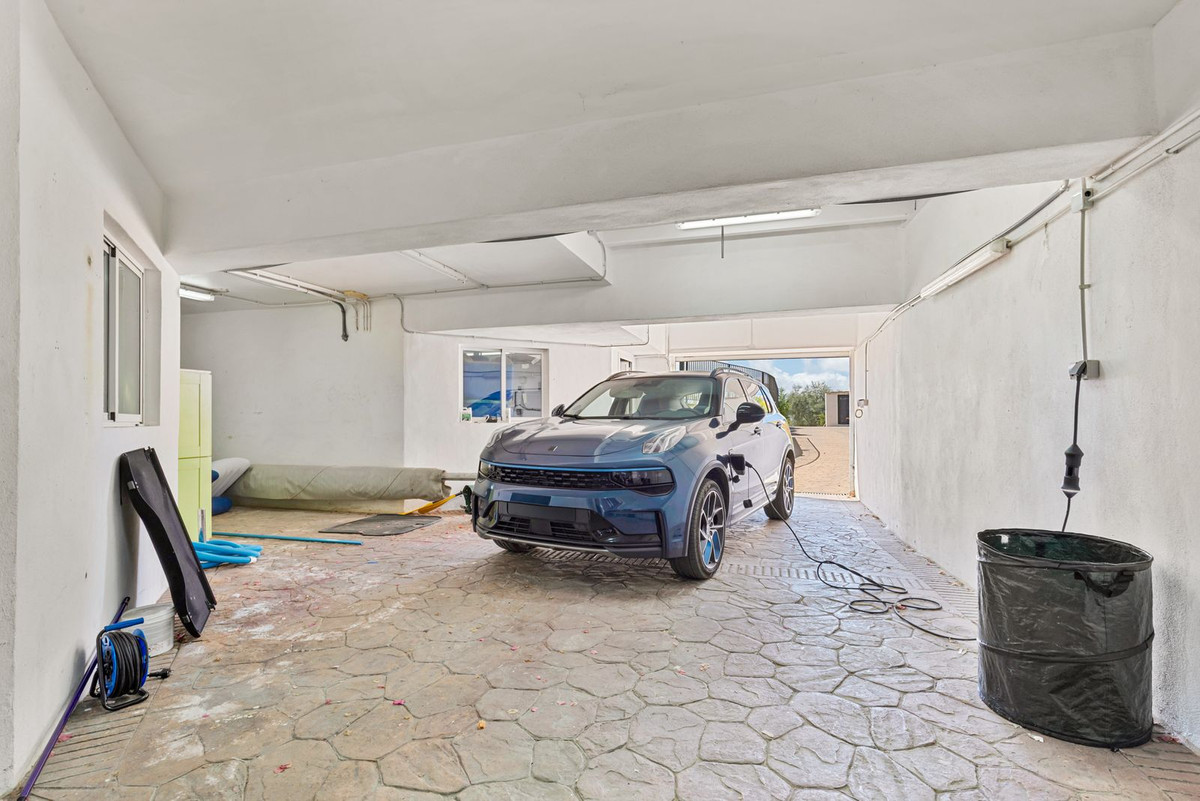 Villa for sale in Mijas