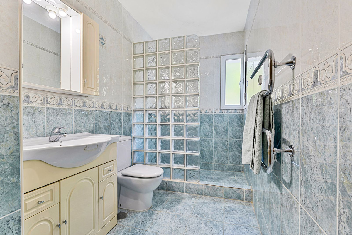 Villa for sale in Mijas