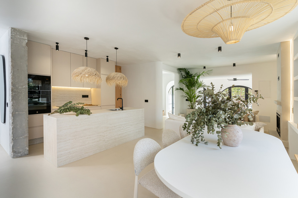 Villa for sale in Torremolinos