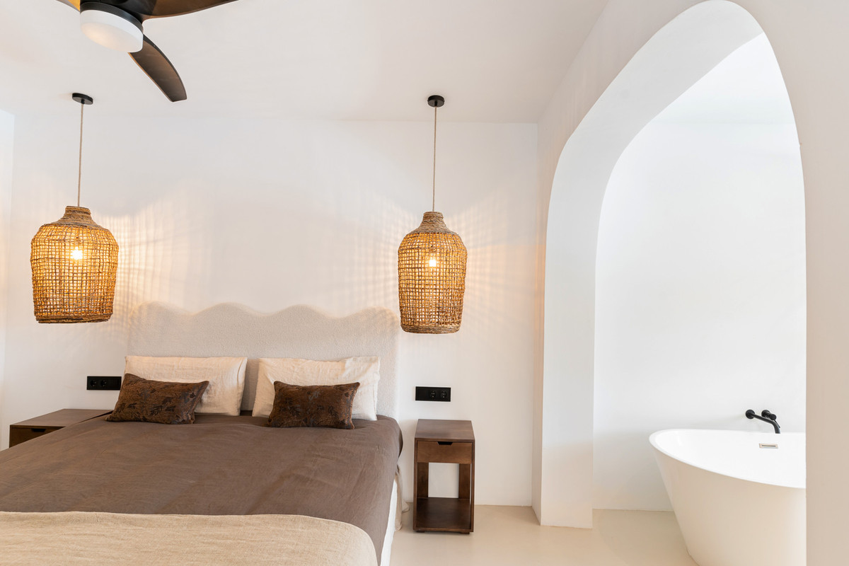 Villa for sale in Torremolinos