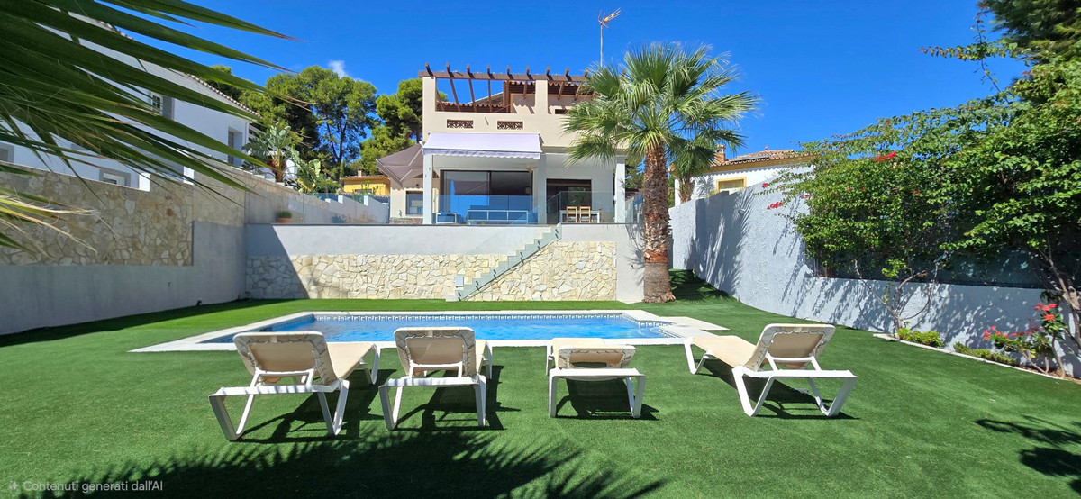 Villa for sale in Torremolinos