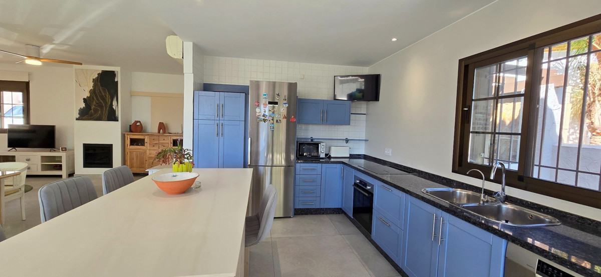 Villa for sale in Torremolinos
