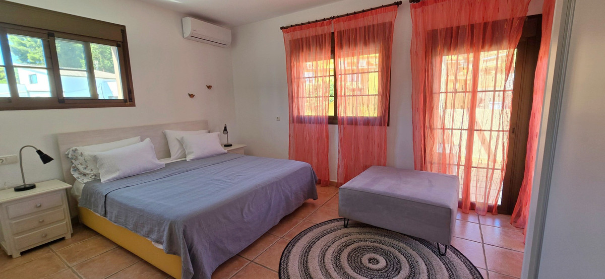 Villa for sale in Torremolinos