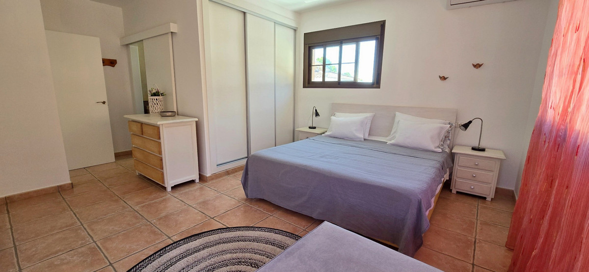Villa for sale in Torremolinos