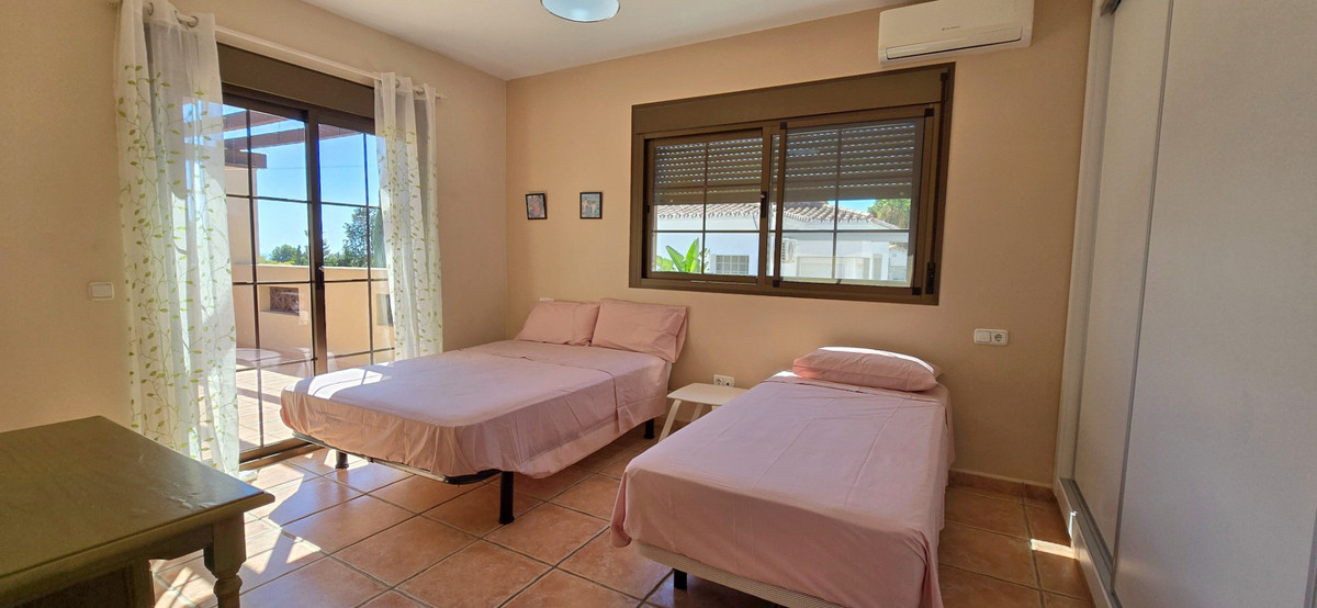 Villa for sale in Torremolinos