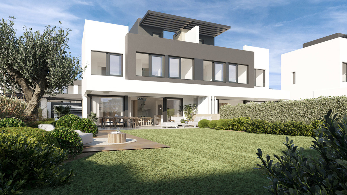 New Semi-Detached House for sale in Estepona