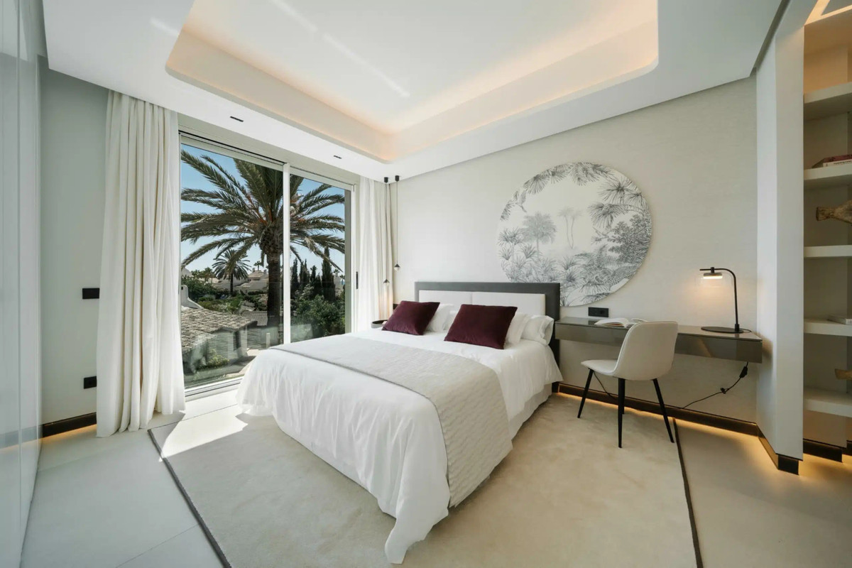 New Villa for sale in Marbella