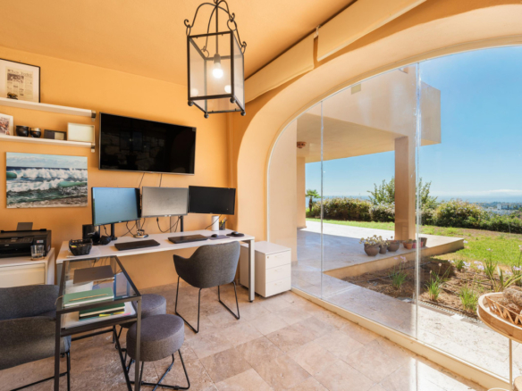 Apartment for sale in Benahavís