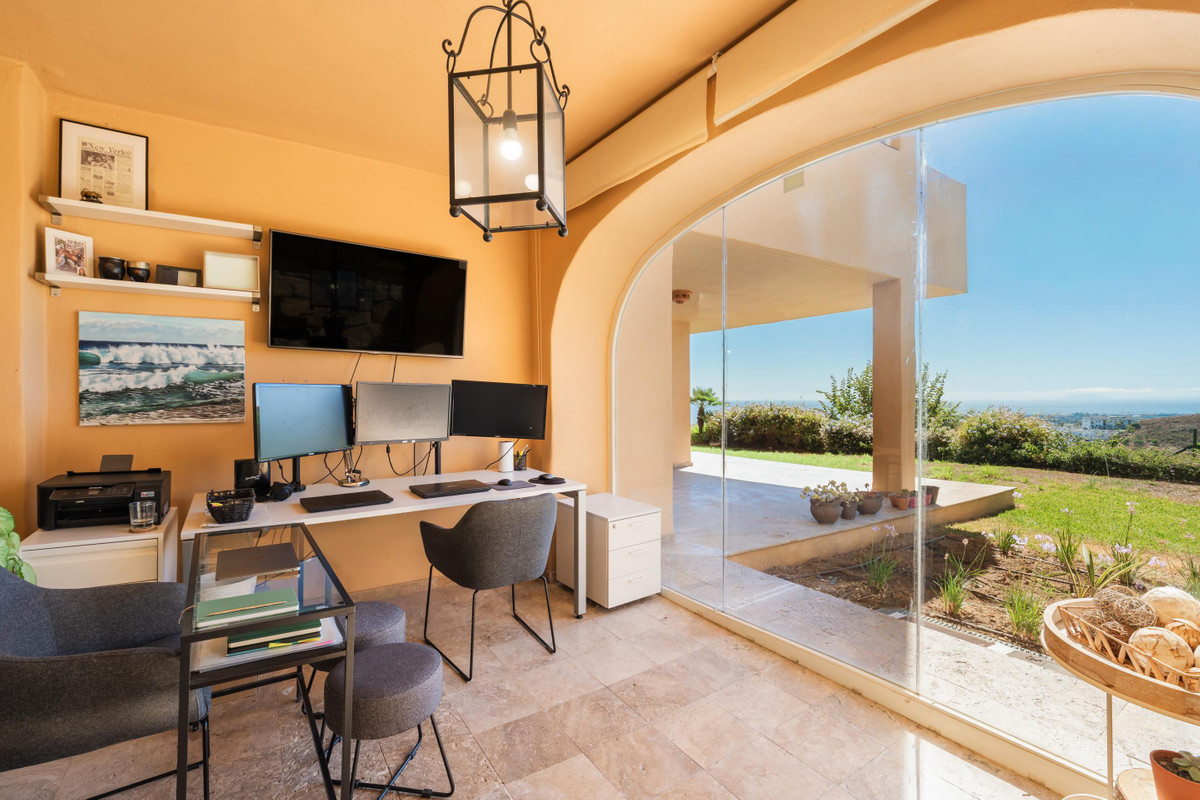 Apartment for sale in Benahavís