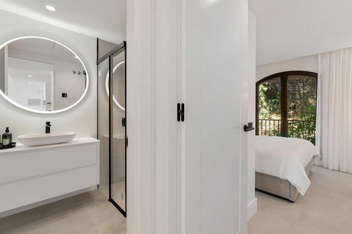 Apartment for sale in Benahavís
