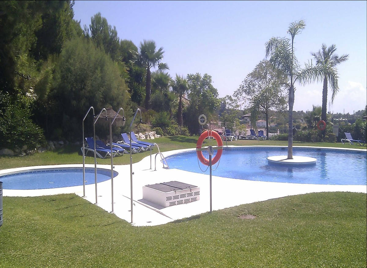Apartment for sale in Estepona