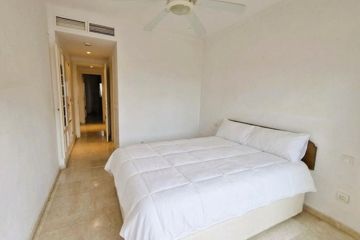 Apartment for sale in Estepona