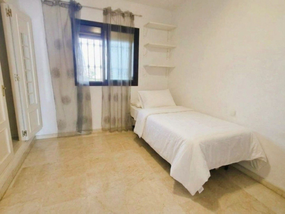 Apartment for sale in Estepona