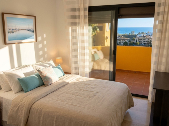Apartment for sale in Estepona