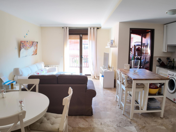 Apartment for sale in Estepona