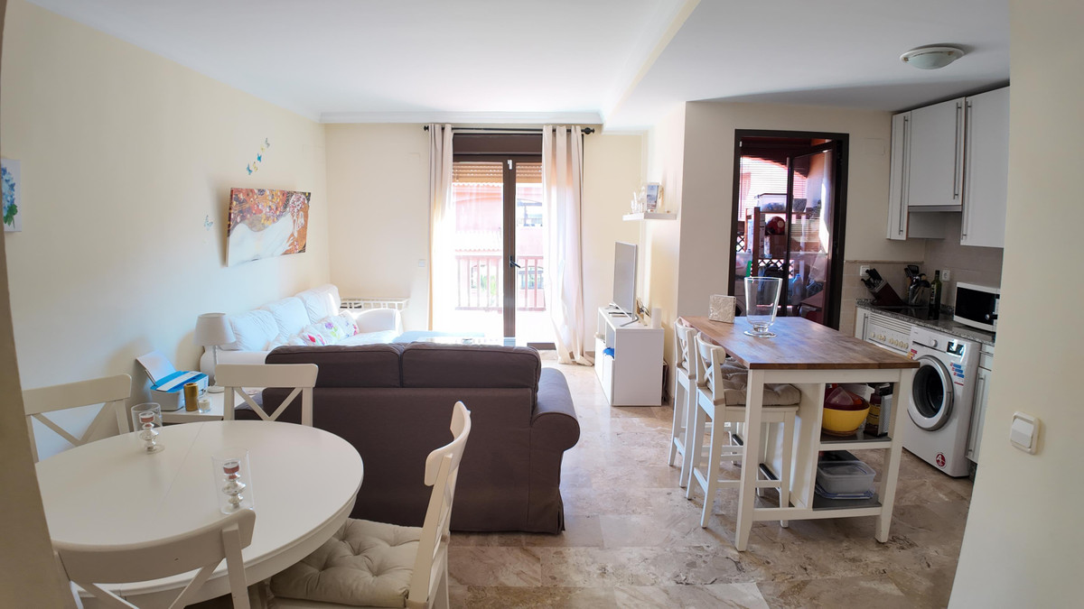 Apartment for sale in Estepona