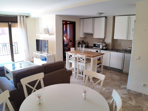 Apartment for sale in Estepona