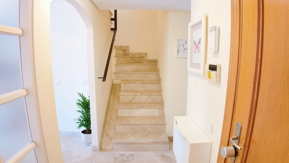 Apartment for sale in Estepona