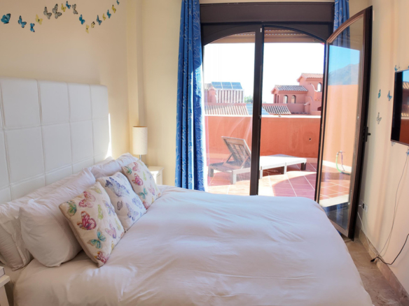 Apartment for sale in Estepona