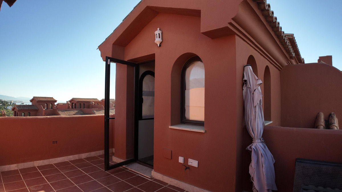 Apartment for sale in Estepona