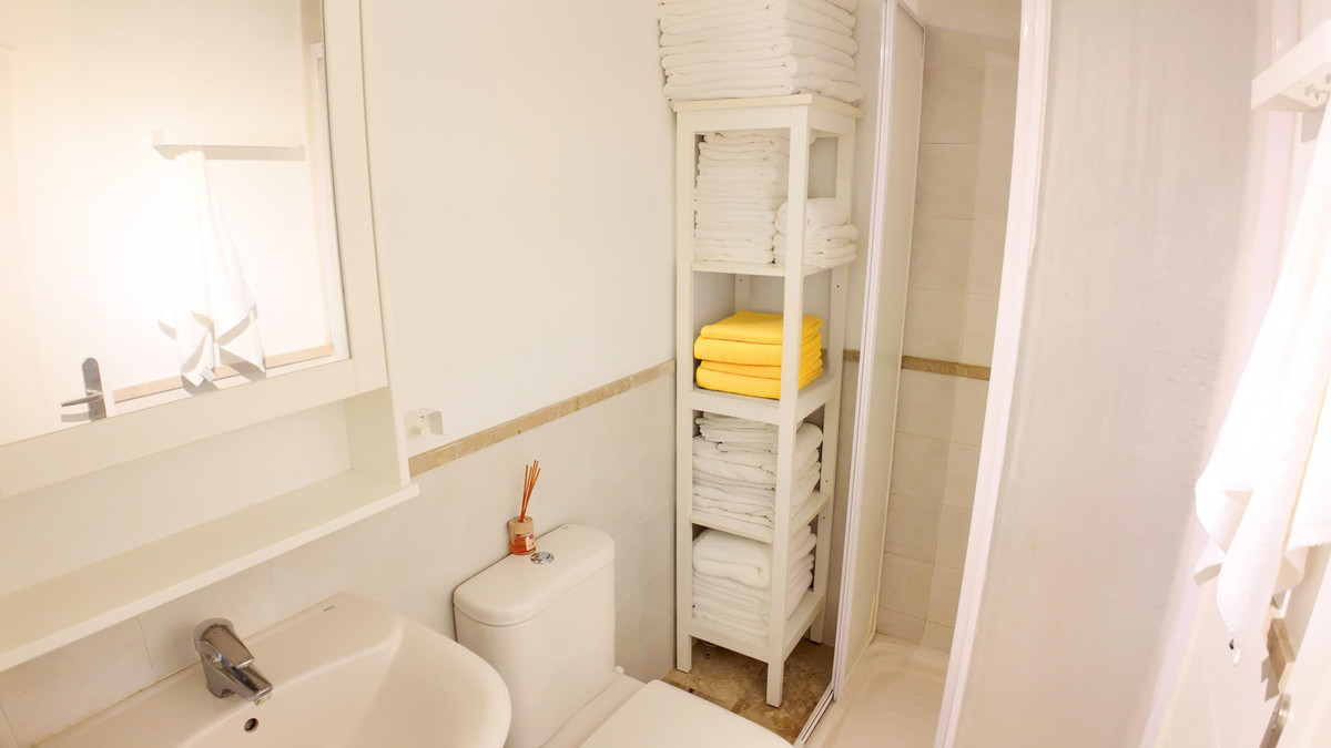 Apartment for sale in Estepona