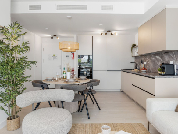 Apartment for sale in Estepona