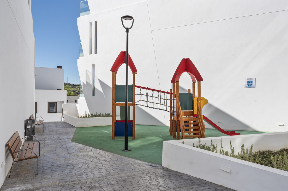 Apartment for sale in Estepona
