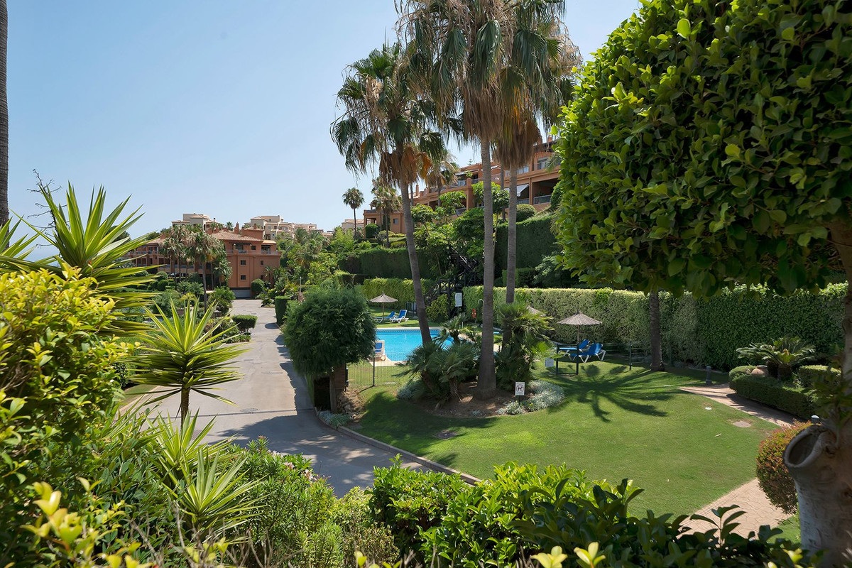Apartment for sale in Estepona