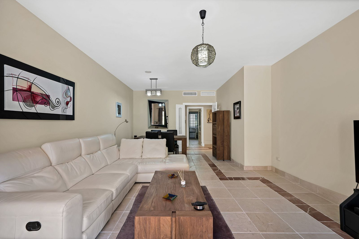 Apartment for sale in Estepona