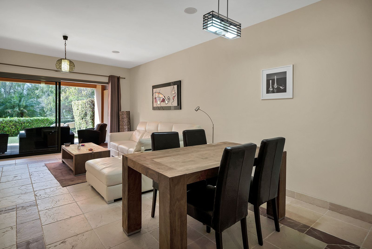 Apartment for sale in Estepona