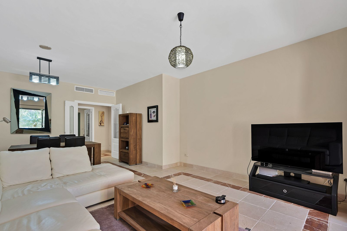 Apartment for sale in Estepona