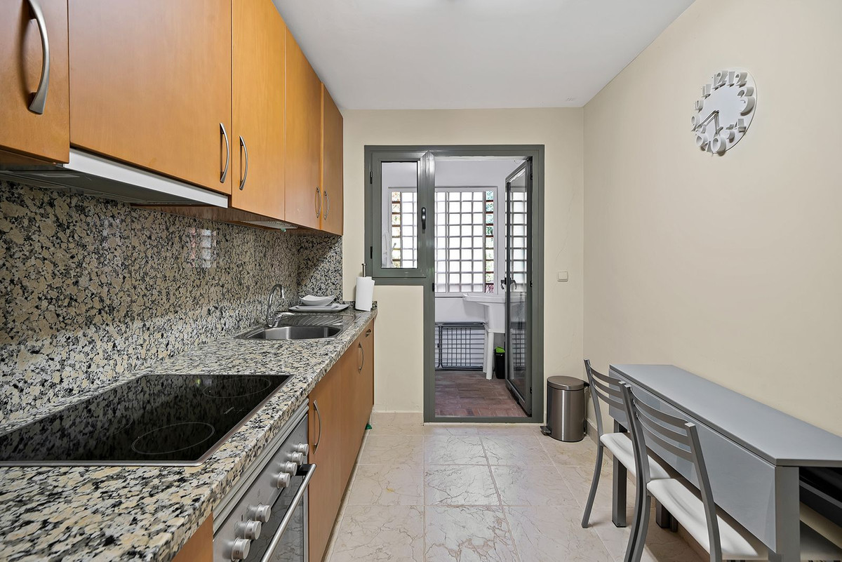 Apartment for sale in Estepona