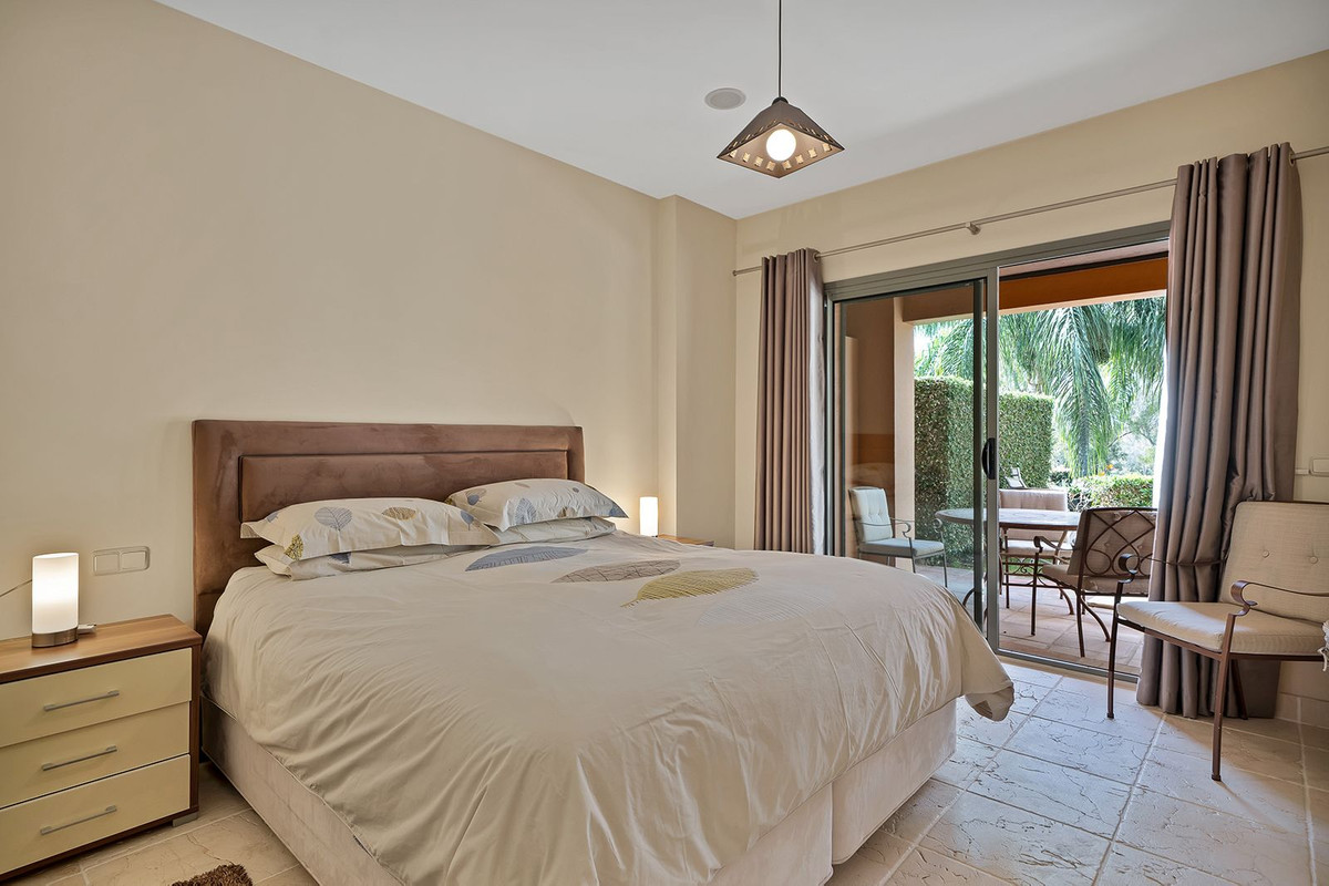 Apartment for sale in Estepona